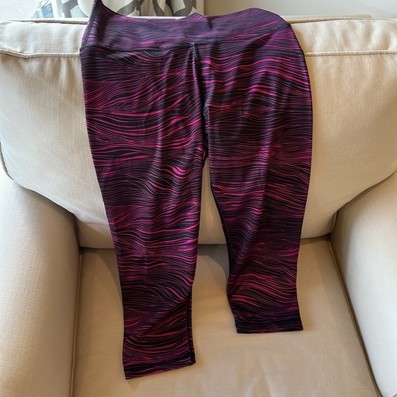 LULU crop legging yoga material - Picture 4 of 4